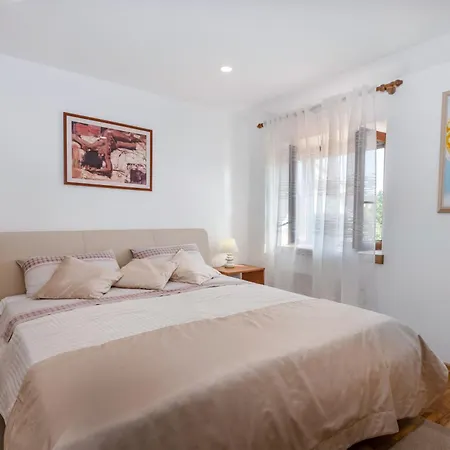 Teodora, An Ideal Hideaway For Families And Friends Дом отдыха Krapan