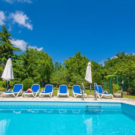 Vakantiehuis Teodora, An Ideal Hideaway For Families And Friends Krapan