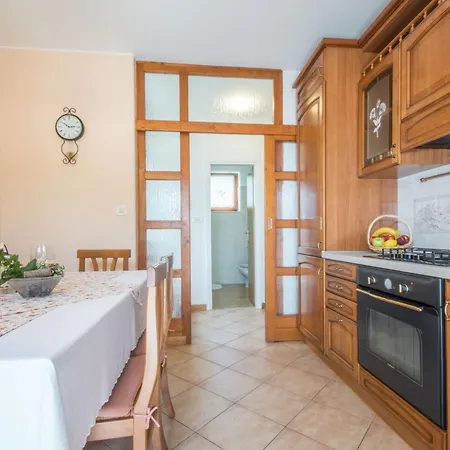 Teodora, An Ideal Hideaway For Families And Friends 別荘 Krapan