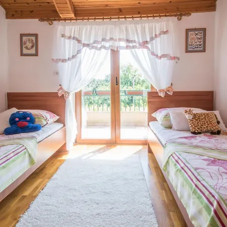 Vakantiehuis Teodora, An Ideal Hideaway For Families And Friends Krapan