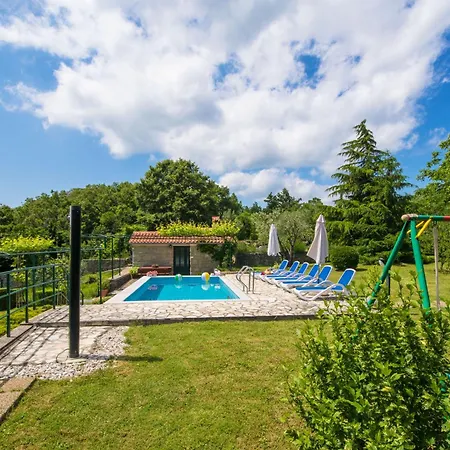 Teodora, An Ideal Hideaway For Families And Friends Krapan